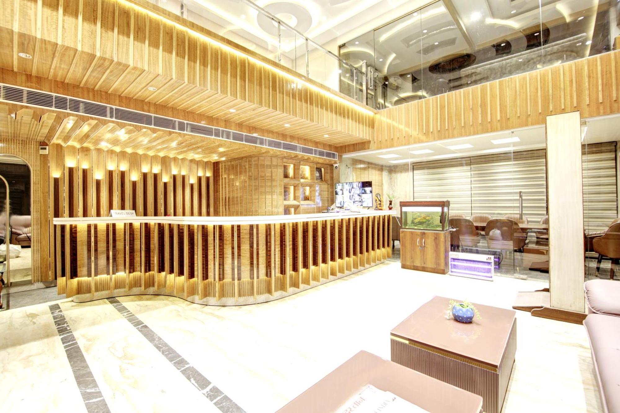 Hotel Krishna Plaza 'New Delhi' - By M S Hospitality Exterior photo